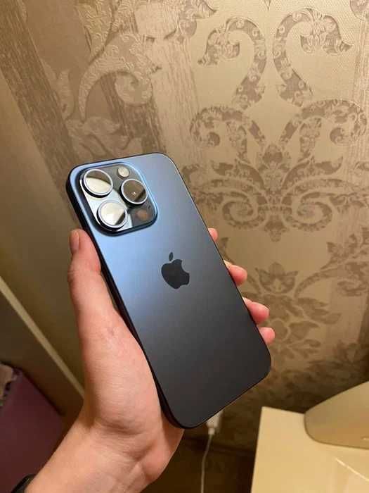 Iphone 15 pro, объем памяти 1 ТБ.