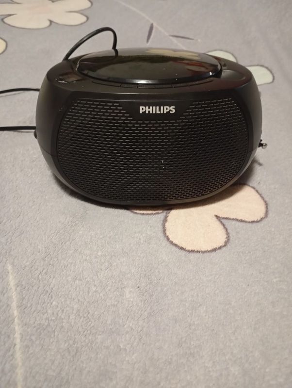 Продам магнитофон PHILIPS