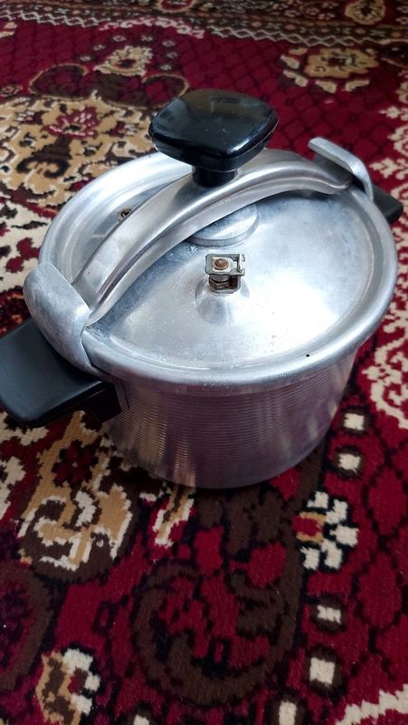 Продам скороварку. Продам скороварку.