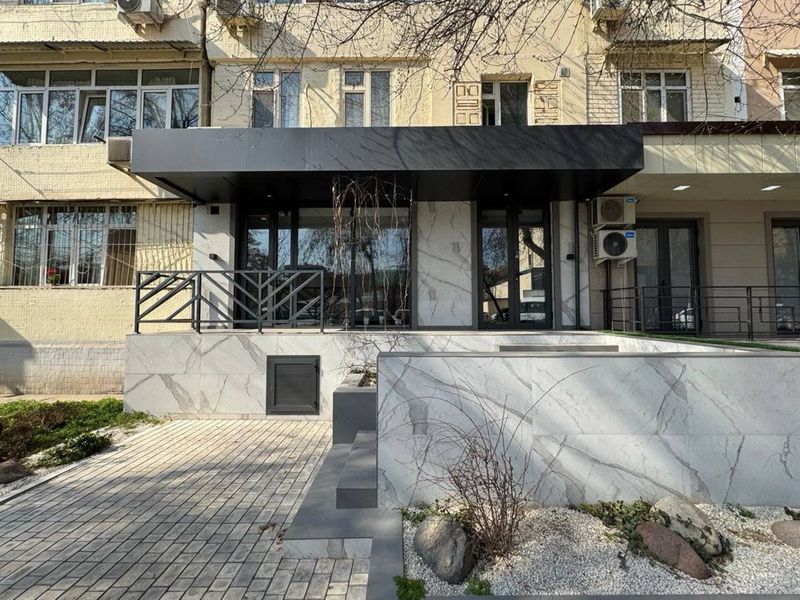 Мирабад | Федорович - Сдается в аренду помещение вдоль дороги 112м2 Мирабад | Федорович - Сдается в аренду помещение вдоль дороги 112м2