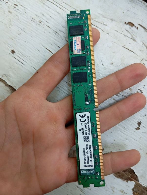 ozu ddr 3 2gb 1600 MHz ozu ddr 3 2gb 1600 MHz