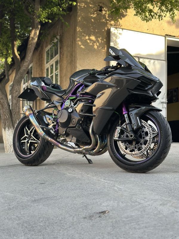 Kawasaki ninja H2 2018 full carbon Kawasaki ninja H2 2018 full carbon