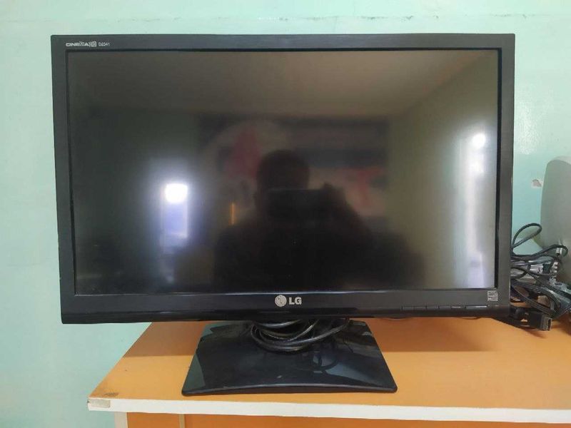 23" Монитор LG CINEMA 3D 2341