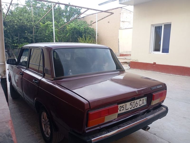 Vaz 2107. Yili 1989 Vaz 2107. Yili 1989