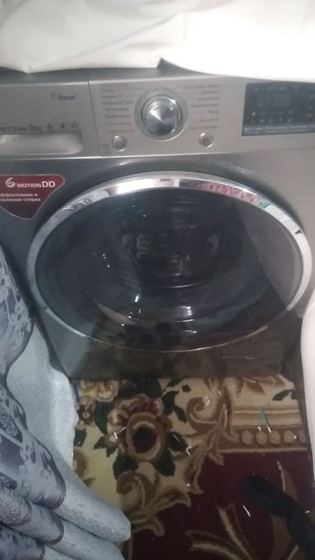 Продам машинку lg 9кг