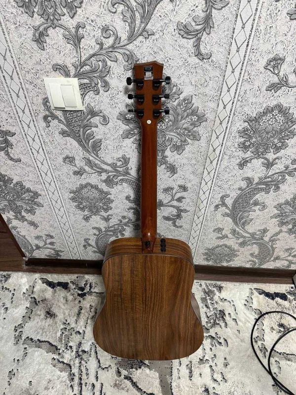 Акустическая гитара Holati zo’r bonusiga chixol qlib beriladi .- 250 $ Акустическая гитара Holati zo’r bonusiga chixol qlib beriladi .- 250 $