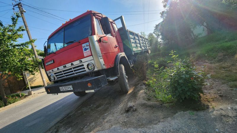 Kamaz bartavoy sotiladi motor gaz Kamaz bartavoy sotiladi motor gaz