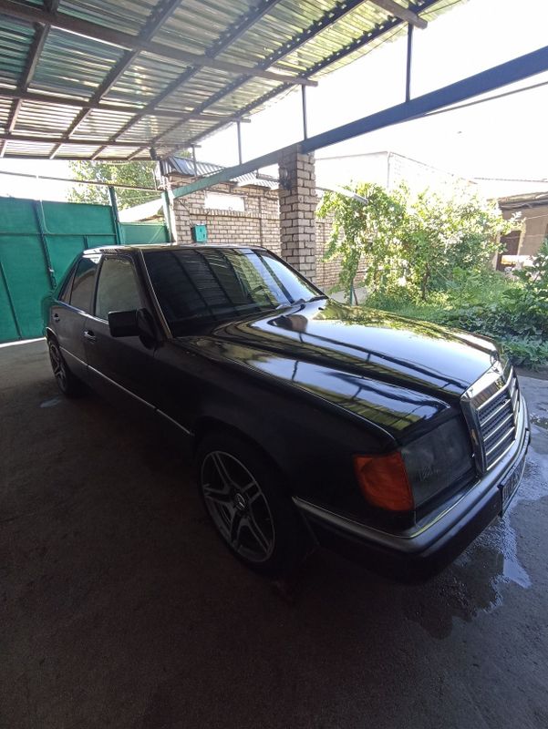 Mersades-benz w124 Mersades-benz w124