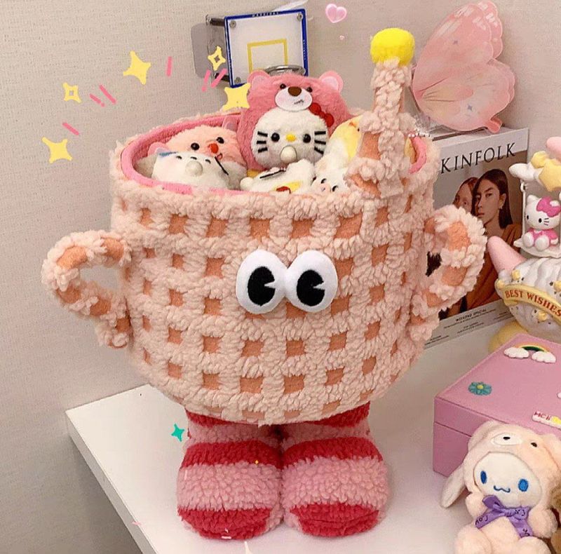 Очаровательная корзинка-игрушка в виде милой чашечки с глазками Очаровательная корзинка-игрушка в виде милой чашечки с глазками