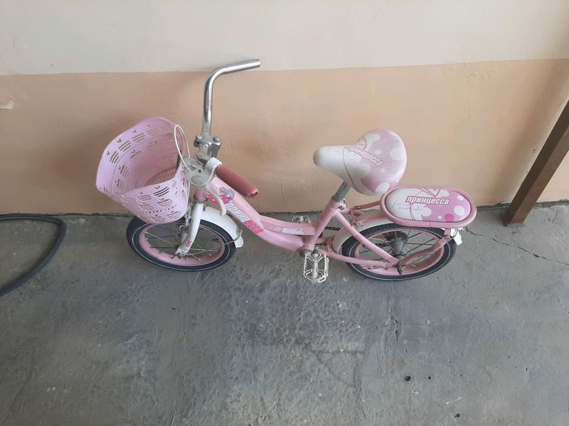 Bolalar uchun velosiped sotiladi Bolalar uchun velosiped sotiladi