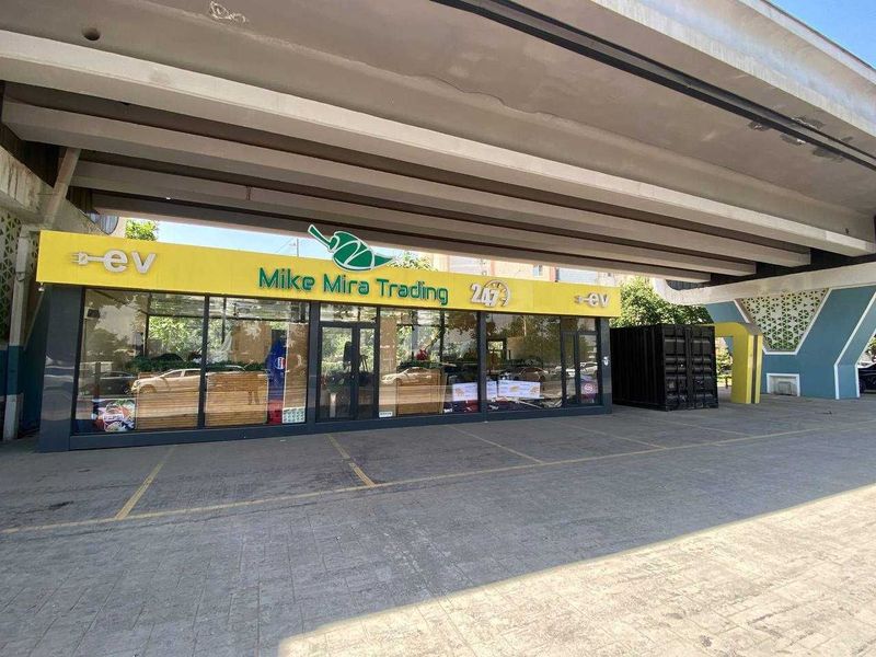 Срочно продается готовый бутик 60 кв Срочно продается готовый бутик 60 кв