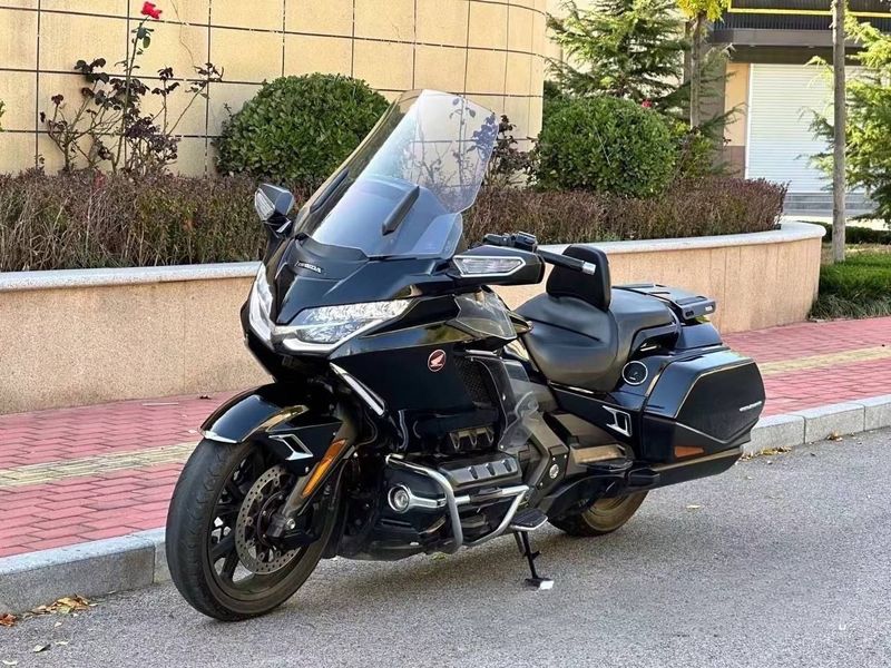 Honda Gold Wing Zakazga keladi