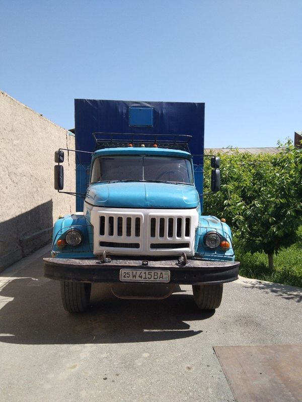 Zil 130 . Zil 130 .
