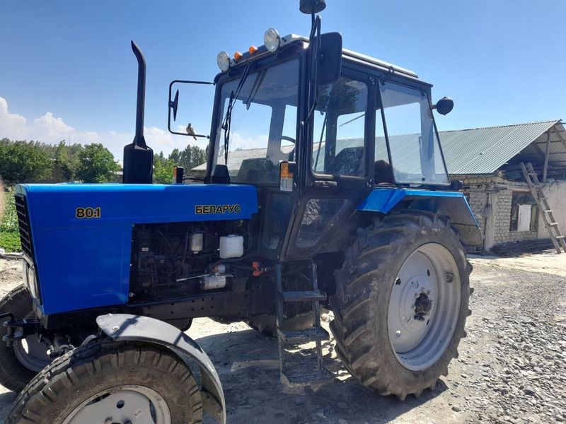Traktor Belarus 80.1