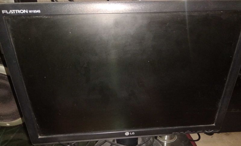 LG Flatron monitor w1934s