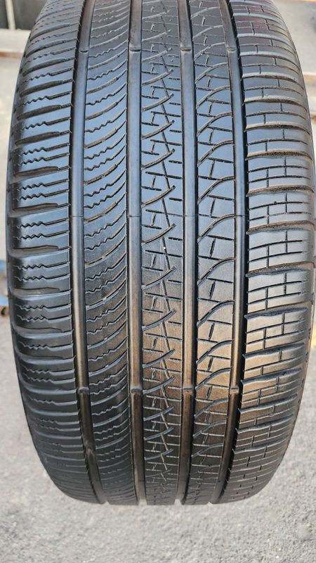 Pirelli scorpion Zero all season 285/40r23