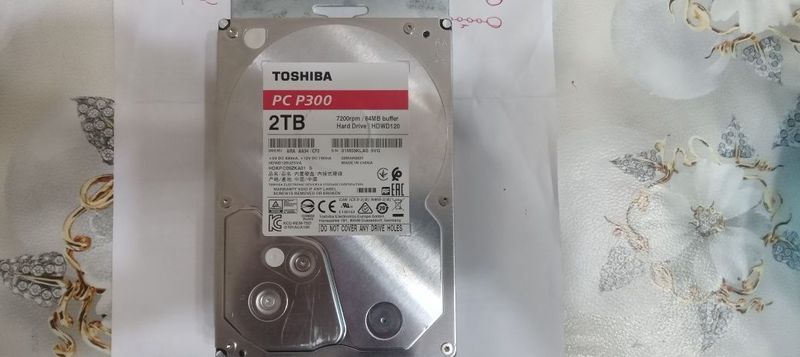 Жёсткий диск (характер диск) Toshiba 2 тб новый в паковки Жёсткий диск (характер диск) Toshiba 2 тб новый в паковки
