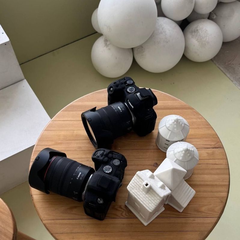 Camera Canon R 6 Mark ll Obektiv 24/105 Camera Canon R 6 Mark ll Obektiv 24/105