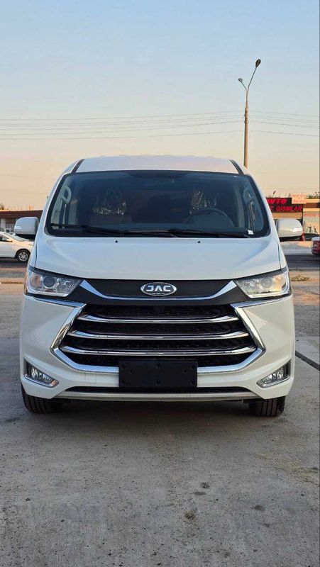JAC M4 Минивэн наличида 9 уриндикли / автомат кп JAC M4 Минивэн наличида 9 уриндикли / автомат кп