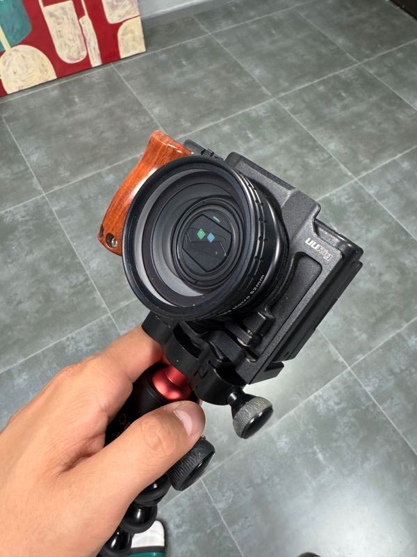 Продам камеру Sony ZV-1 полный набор для блога Продам камеру Sony ZV-1 полный набор для блога