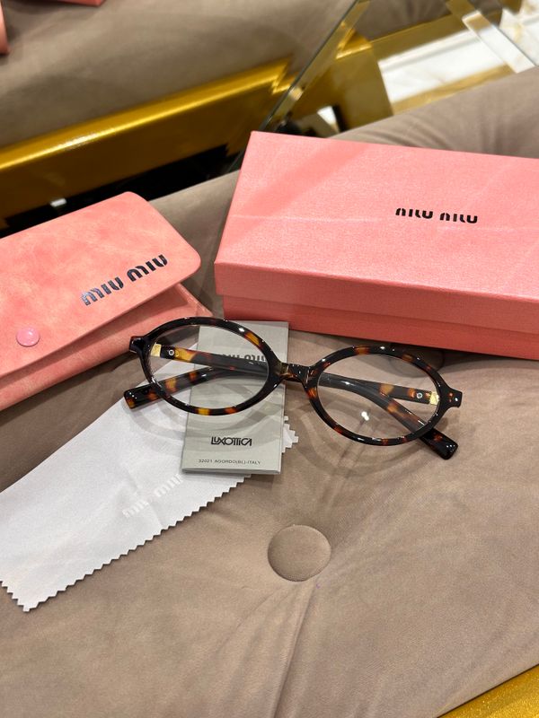 Очки Miu Miu Очки Miu Miu