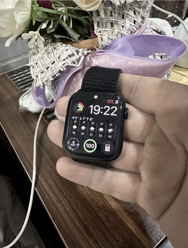 Apple watch 8 45 mm Apple watch 8 45 mm