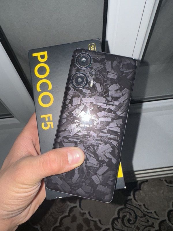 Poco f5 12/256 gb