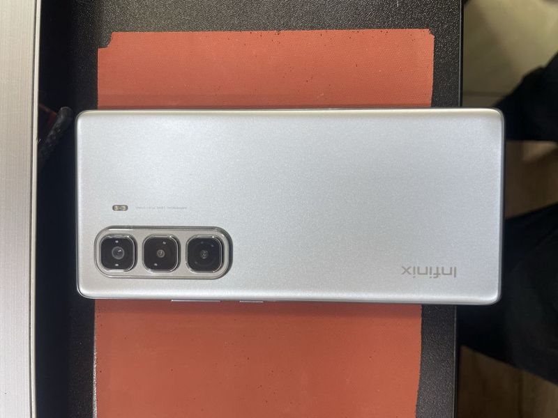Infinix HOT 50 pro+ 256/8+5 Infinix HOT 50 pro+ 256/8+5