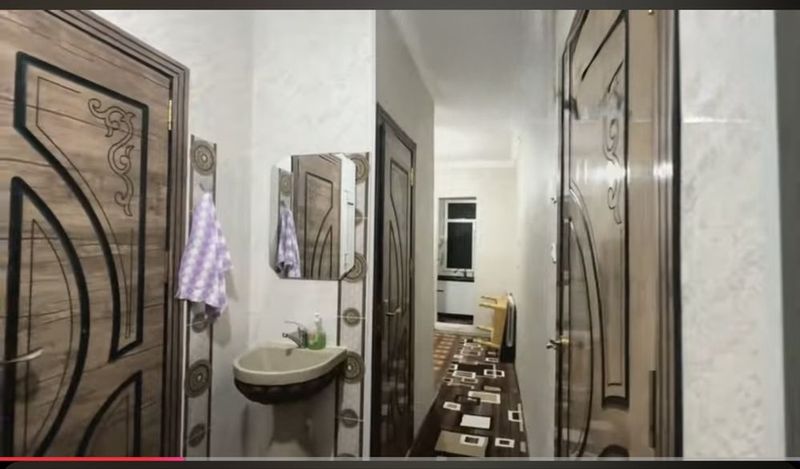 Urganch shahri 4 daxada lamonosov maktab yonsa 2 xonala kv sotiladi Urganch shahri 4 daxada lamonosov maktab yonsa 2 xonala kv sotiladi