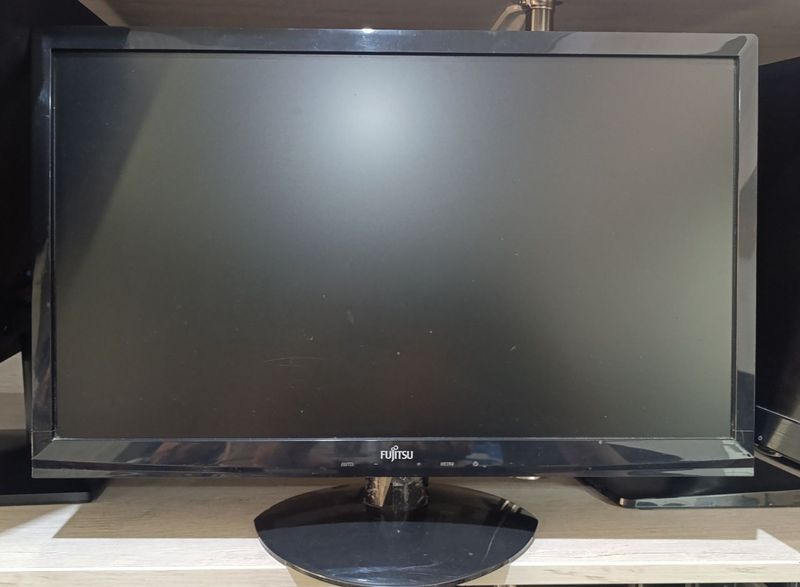21,5" led fullhd Fujitsu Seimens dvi-d 1X, Vga 1X! 265000 so'm 21,5" led fullhd Fujitsu Seimens dvi-d 1X, Vga 1X! 265000 so'm
