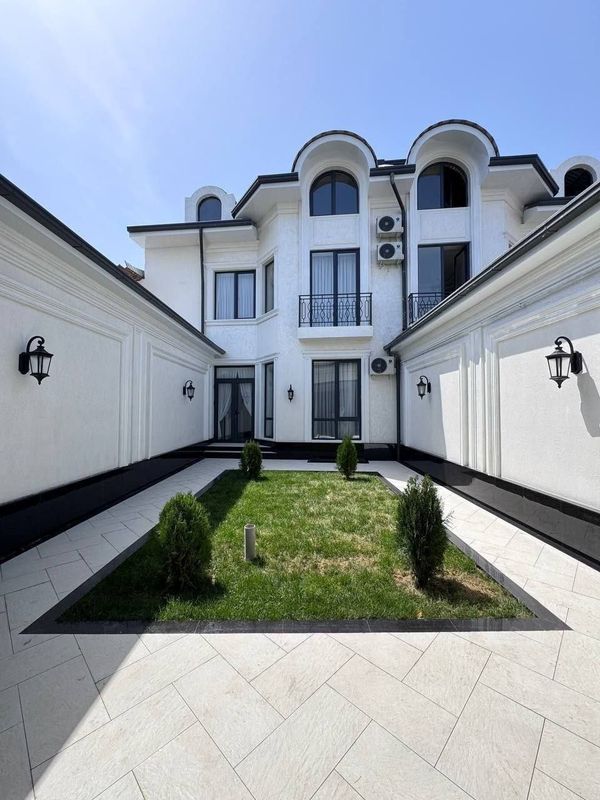 Продается Евро дом на Уста Ширин Продается Евро дом на Уста Ширин