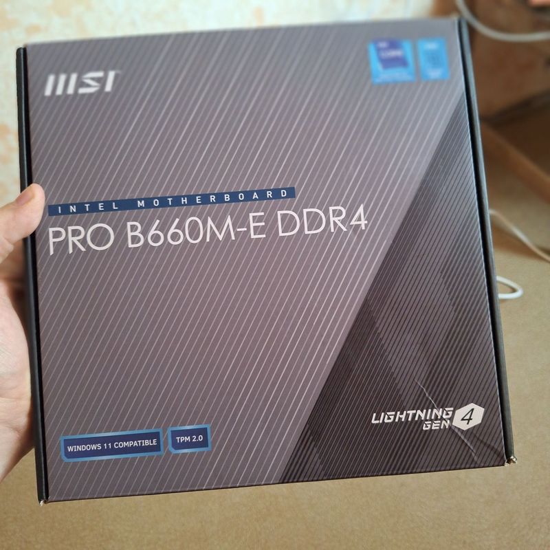 Продам Материнскую плату MSI B660 Продам Материнскую плату MSI B660