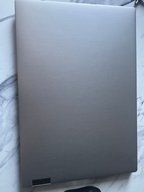 Lenovo ideapad 3