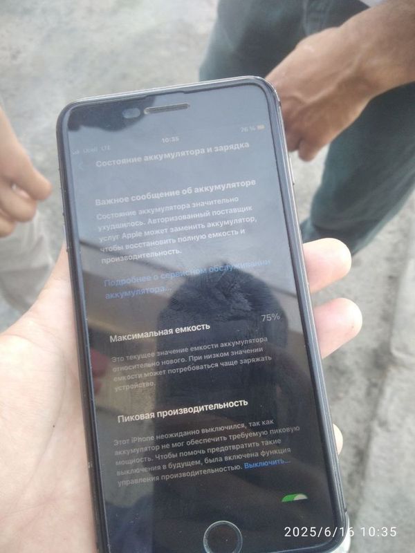 Iphone 8+ ekran batareya radnoy alishmagan. Karobka dakument Iphone 8+ ekran batareya radnoy alishmagan. Karobka dakument