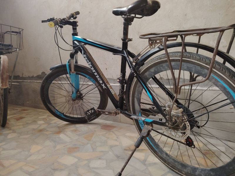 Velosiped satiladi. Manzil Nukus. Bahasi 800 min kelisimli.