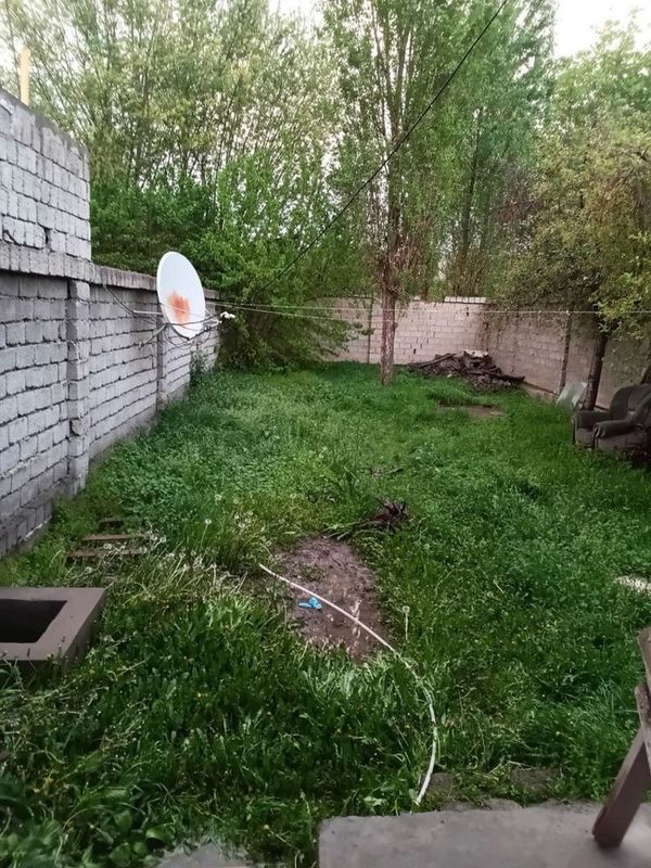 Дом, 2 сотки, бектемирский район, под застройку Дом, 2 сотки, бектемирский район, под застройку