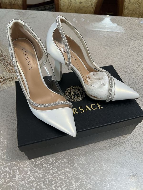 VERSACE kabluk 37 razmer VERSACE kabluk 37 razmer