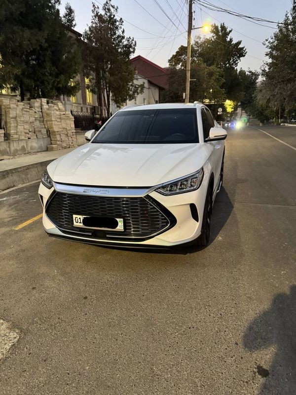 BYD SONG PLUS DM-i гибрид 2 позиция