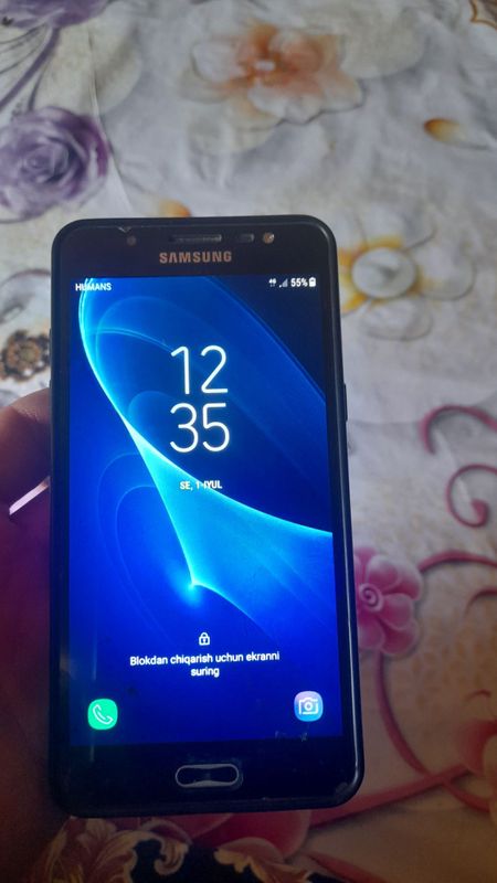 Samsung j 5 sotiladi Samsung j 5 sotiladi