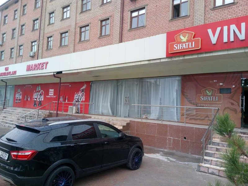 Ohangaron shahrida savdo dokoni bolib tolash sharti bilan sotiladi