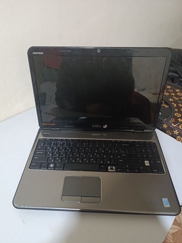 Dell noutbook 300 gb xotira