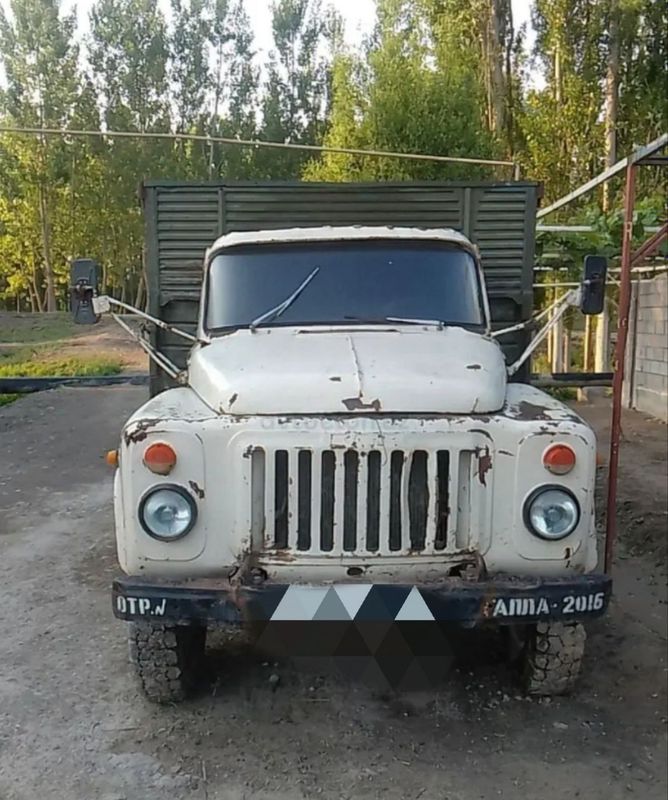 Zil 53 срочно сотилади