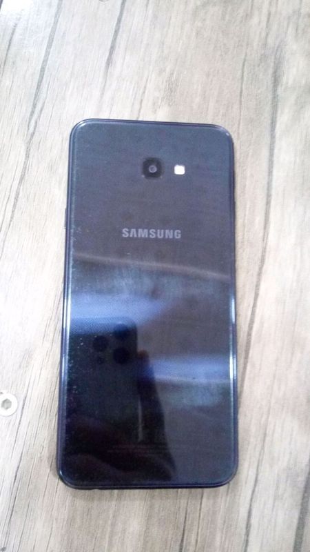 Samsung j4+