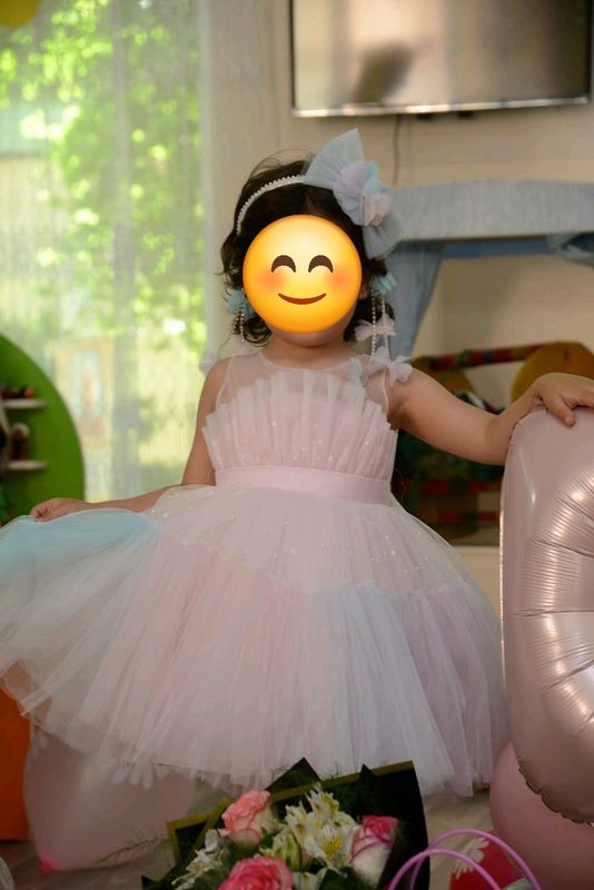 Продам платье для девочек Продам платье для девочек