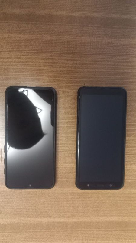 Продаю 2 телефона Samsung j 8 и Samsung a 10