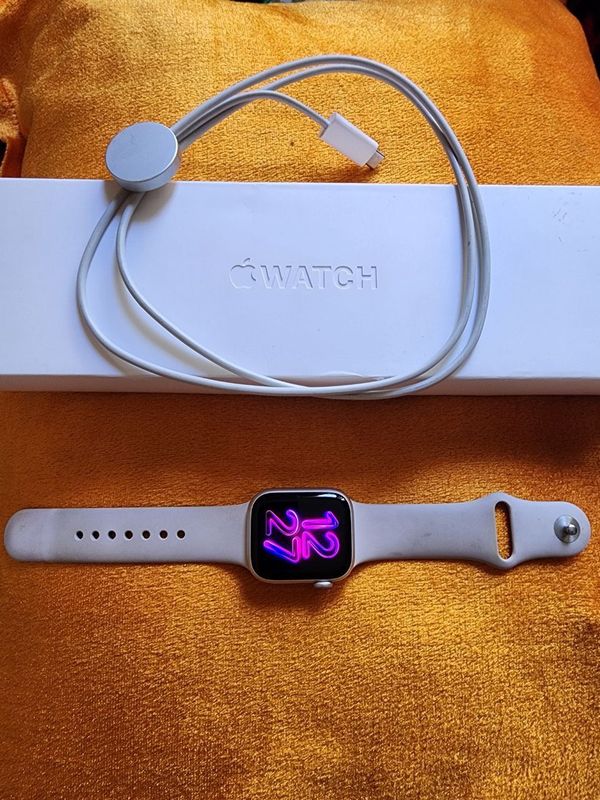 iwatch 8 (41mm) - как новый iwatch 8 (41mm) - как новый