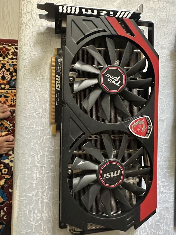 Видеокарта Radeon R9 280X GAMING 3G Видеокарта Radeon R9 280X GAMING 3G