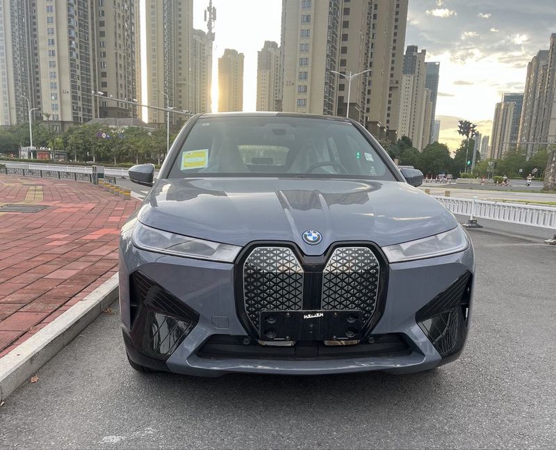 BMW iX eDrive 40 под заказ