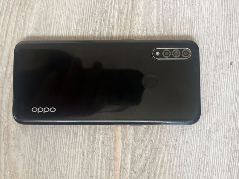 Oppo a31 aybi erkan singan ishlamaydi karopkasi bor Oppo a31 aybi erkan singan ishlamaydi karopkasi bor