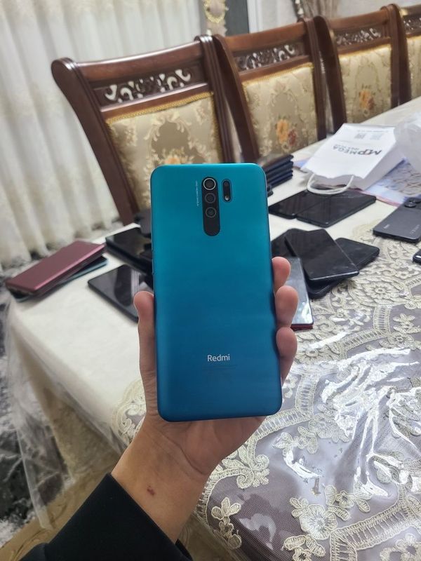 Redmi 9 3/32g sotladi